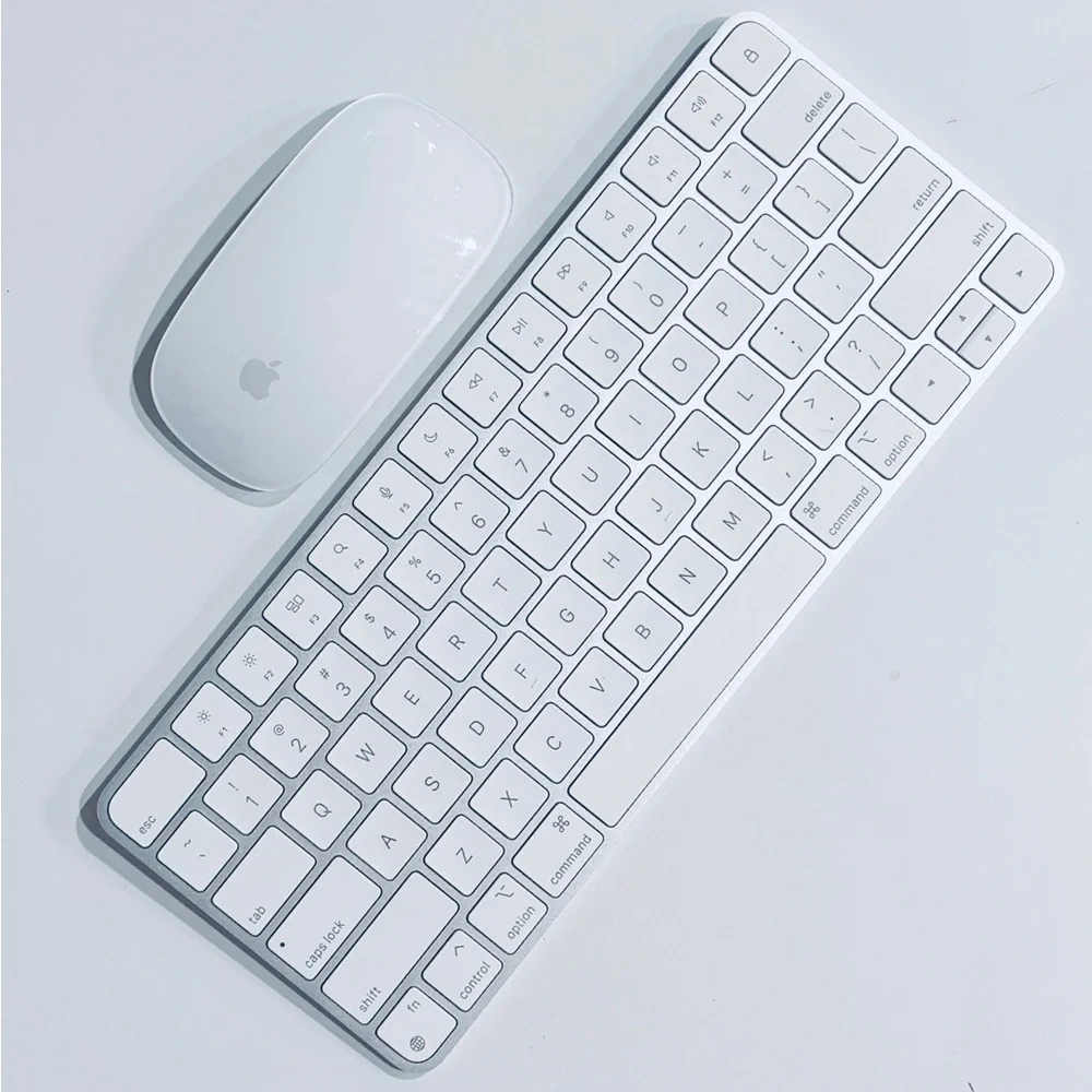 Apple Magic Mouse and Keyboard 2 - White